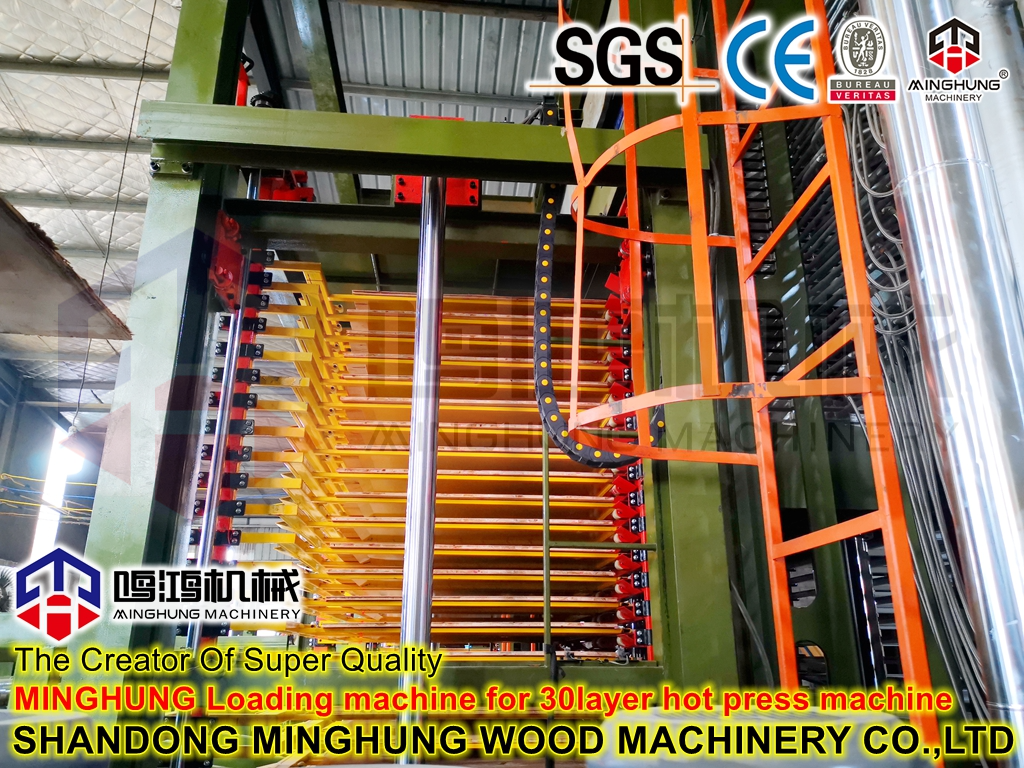 alimentador para m&aacute;quina de prensagem a quente de madeira compensada