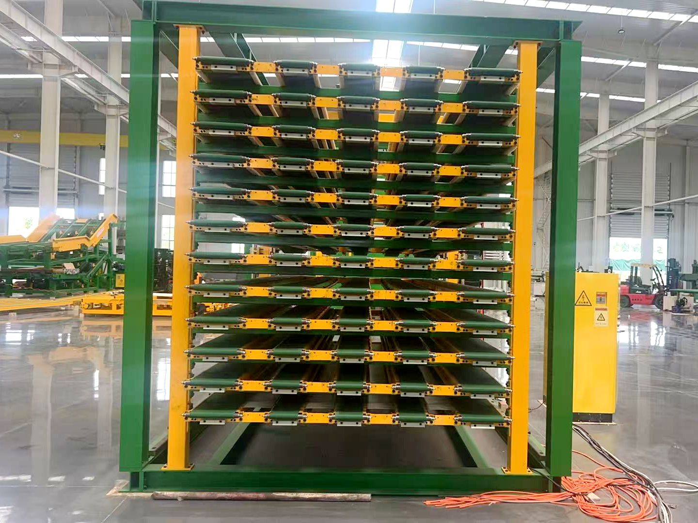 M&aacute;quina de lamina&ccedil;&atilde;o semiautom&aacute;tica de prensa a quente (3) 