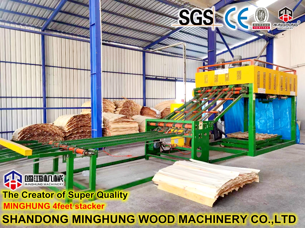 Empilhador de 4 p&eacute;s