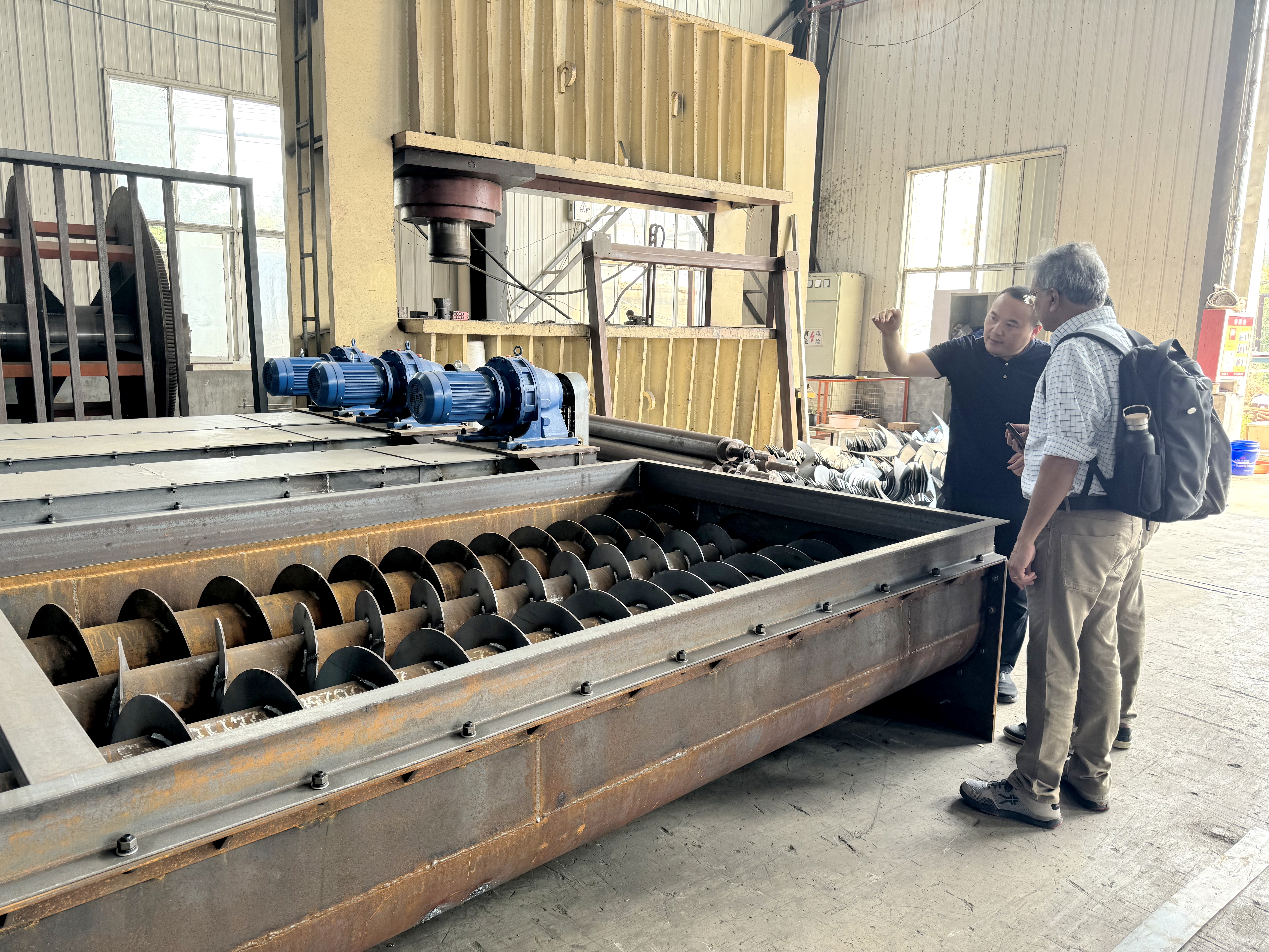 MINGHUNG clientes para máquina OSB