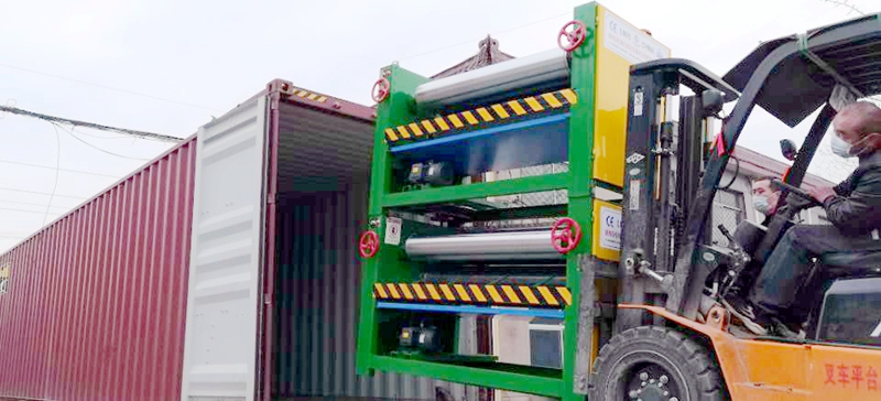 Entrega da máquina de cola